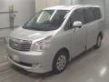 2010 Toyota Noah