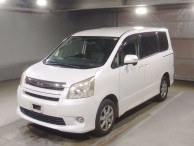 2008 Toyota Noah