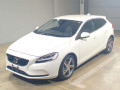 2017 Volvo V40