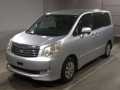 2012 Toyota Noah