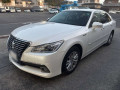 2013 Toyota Crown Hybrid
