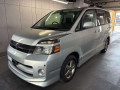 2004 Toyota Voxy
