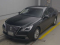 2014 Toyota Crown Hybrid