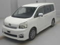 2011 Toyota Voxy