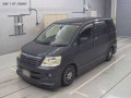 2004 Toyota Noah