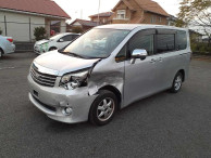 2013 Toyota Noah