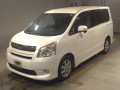 2007 Toyota Noah