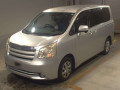 2009 Toyota Noah