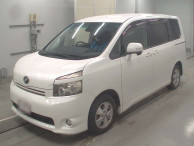 2010 Toyota Voxy