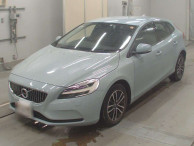 2018 Volvo V40