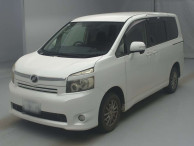 2010 Toyota Voxy