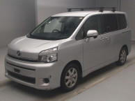 2012 Toyota Voxy