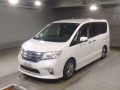 2010 Nissan Serena