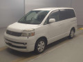 2005 Toyota Voxy