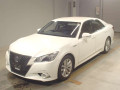 2013 Toyota Crown Hybrid
