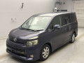 2007 Toyota Voxy