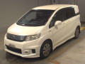 2011 Honda Freed spike hybrid