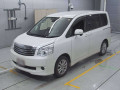 2013 Toyota Noah