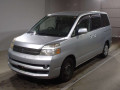 2004 Toyota Voxy