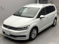 2017 Volkswagen Golf Touran