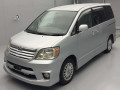 2002 Toyota Noah