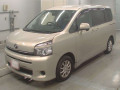 2010 Toyota Voxy