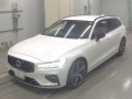 2022 Volvo V60