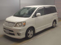 2003 Toyota Noah