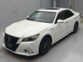 2015 Toyota Crown Hybrid