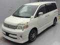 2006 Toyota Voxy