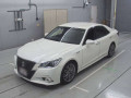 2013 Toyota Crown Hybrid