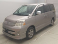2005 Toyota Voxy