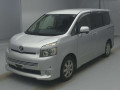 2010 Toyota Voxy