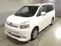 2008 Toyota Voxy