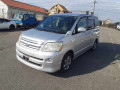 2005 Toyota Noah