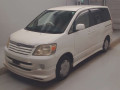 2003 Toyota Noah