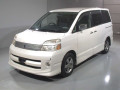 2005 Toyota Voxy