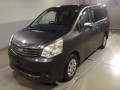 2013 Toyota Noah