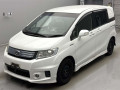 2013 Honda Freed spike hybrid