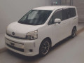 2013 Toyota Voxy