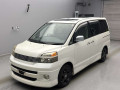 2004 Toyota Voxy