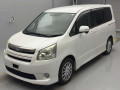 2010 Toyota Noah