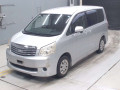 2011 Toyota Noah