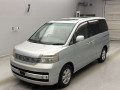2003 Toyota Voxy