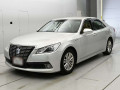 2015 Toyota Crown Hybrid