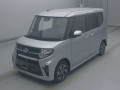 2022 Daihatsu Tanto Custom