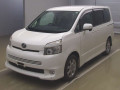 2009 Toyota Voxy