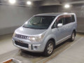 2010 Mitsubishi Delica D5