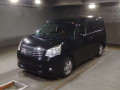 2011 Toyota Noah