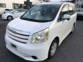 2009 Toyota Noah